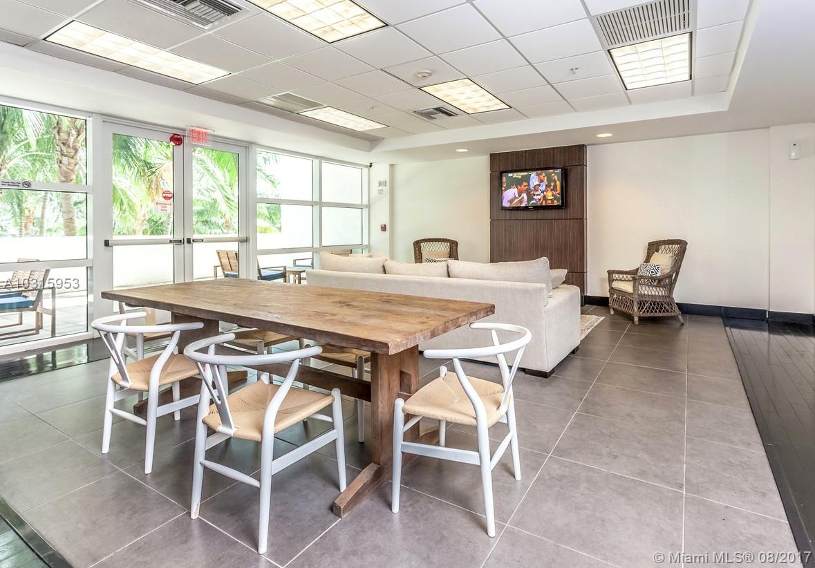 RIVER OAKS MARINA TOWER - Residential Lease