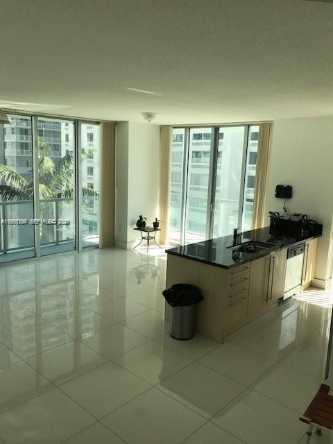 THE AXIS ON BRICKELL COND - Residential Lease
