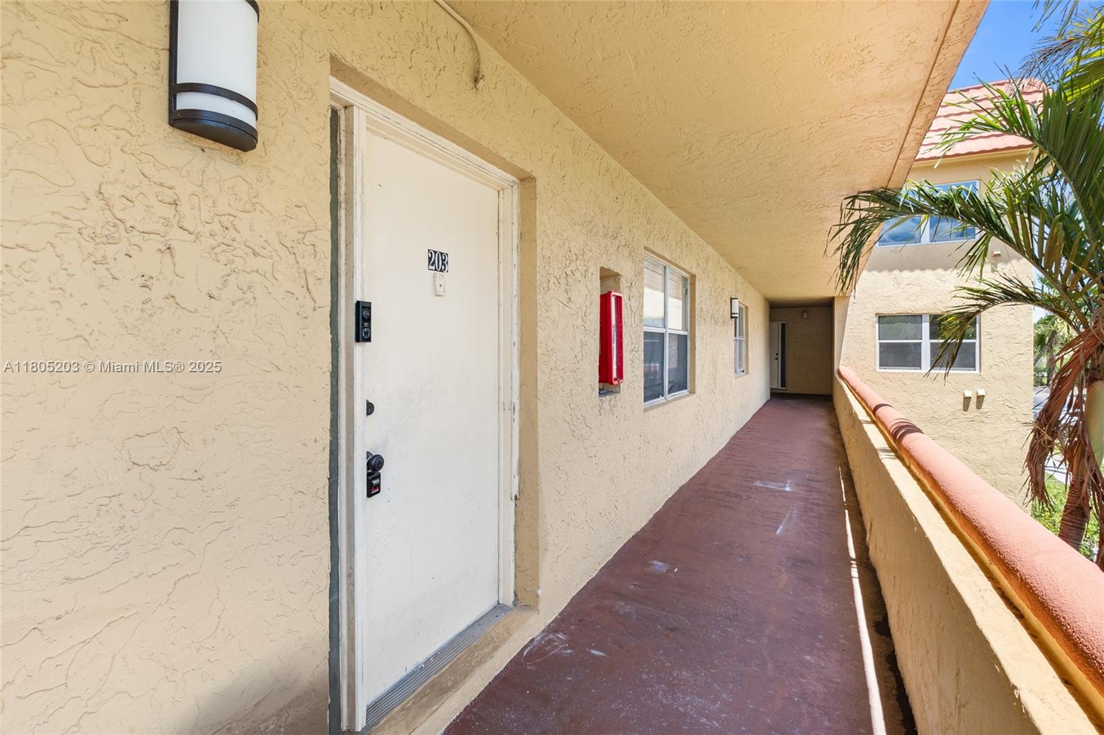 LA PLACIDA SECTION 1 COND - Residential