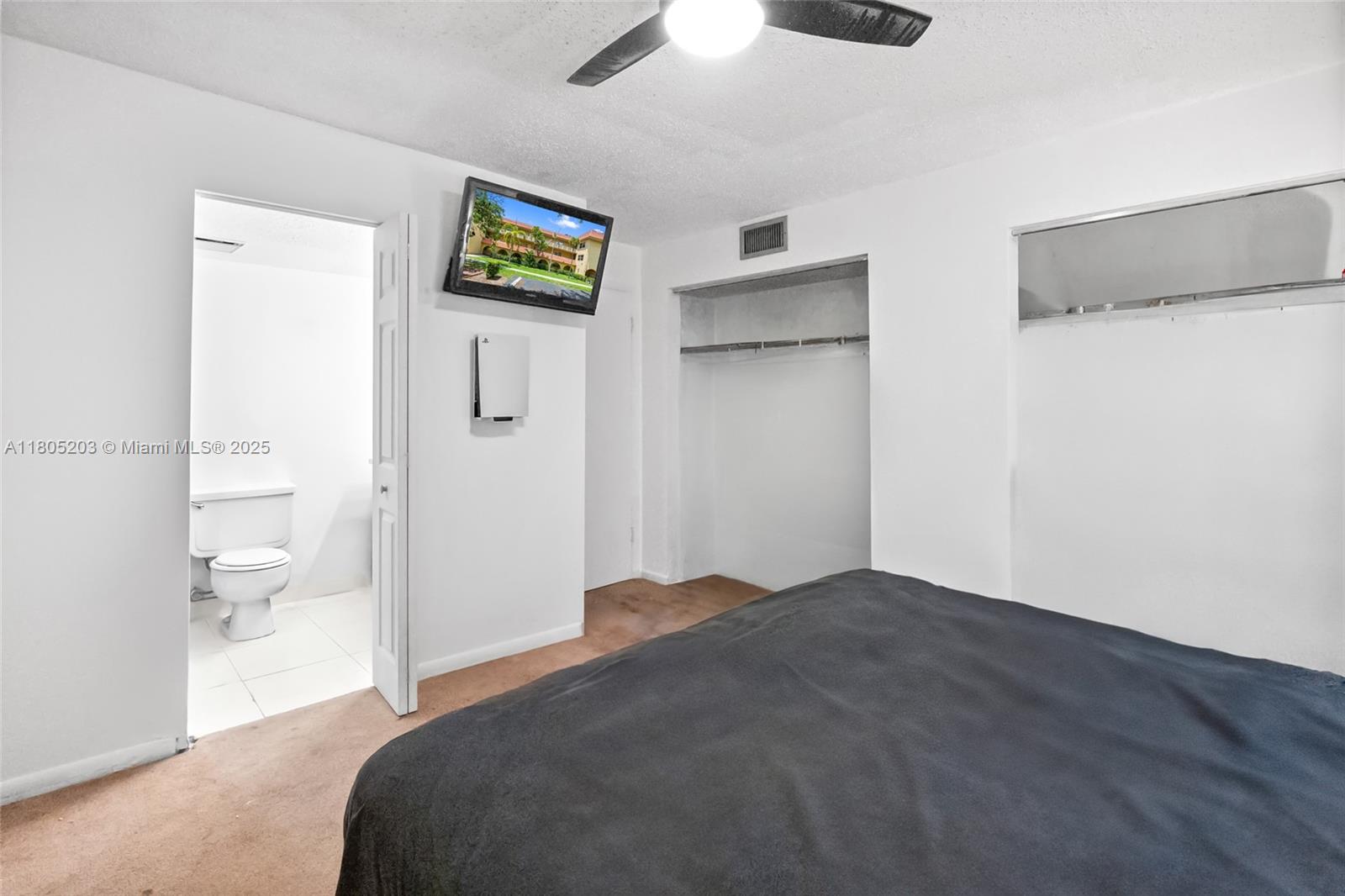 LA PLACIDA SECTION 1 COND - Residential