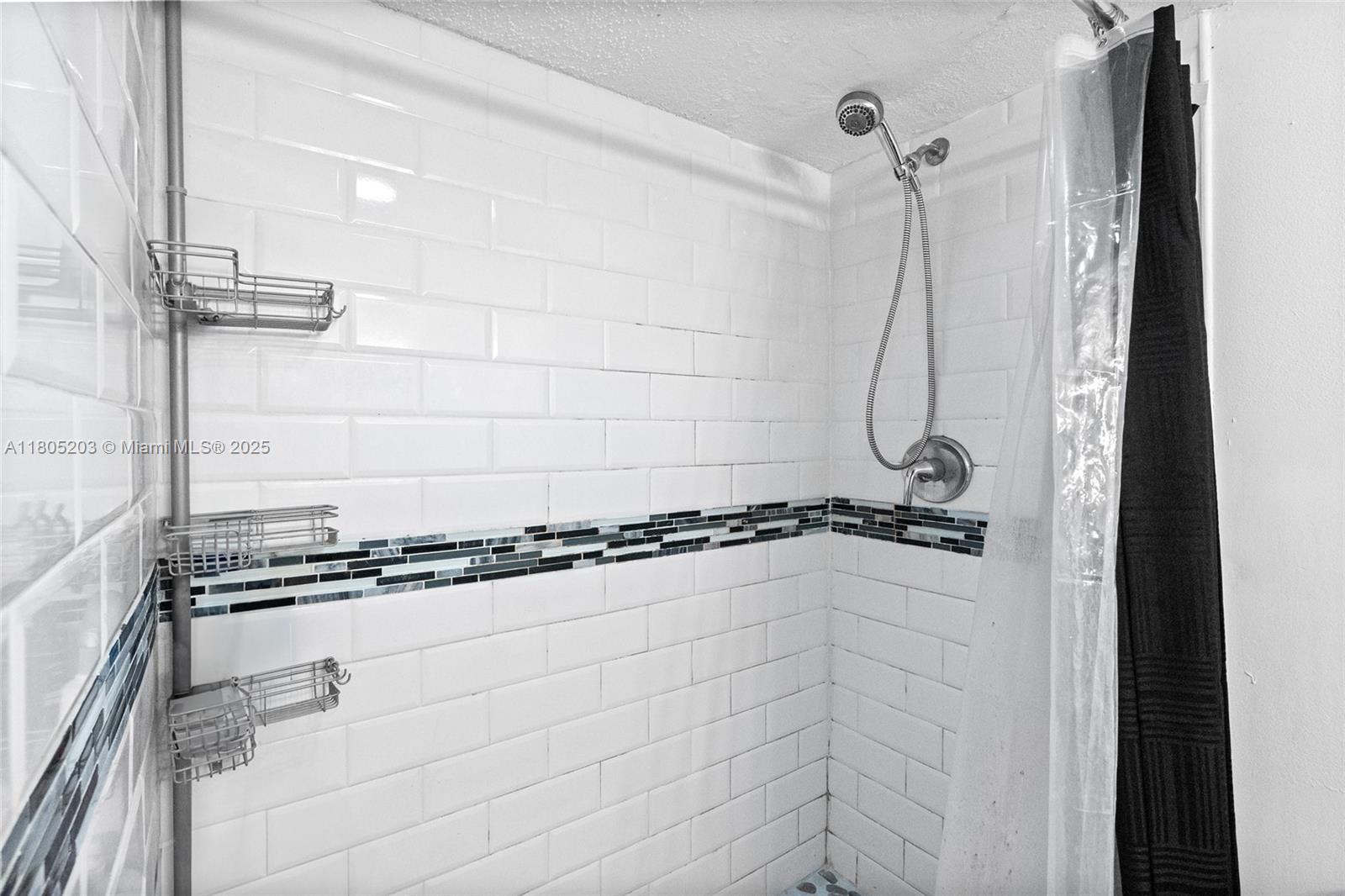 LA PLACIDA SECTION 1 COND - Residential