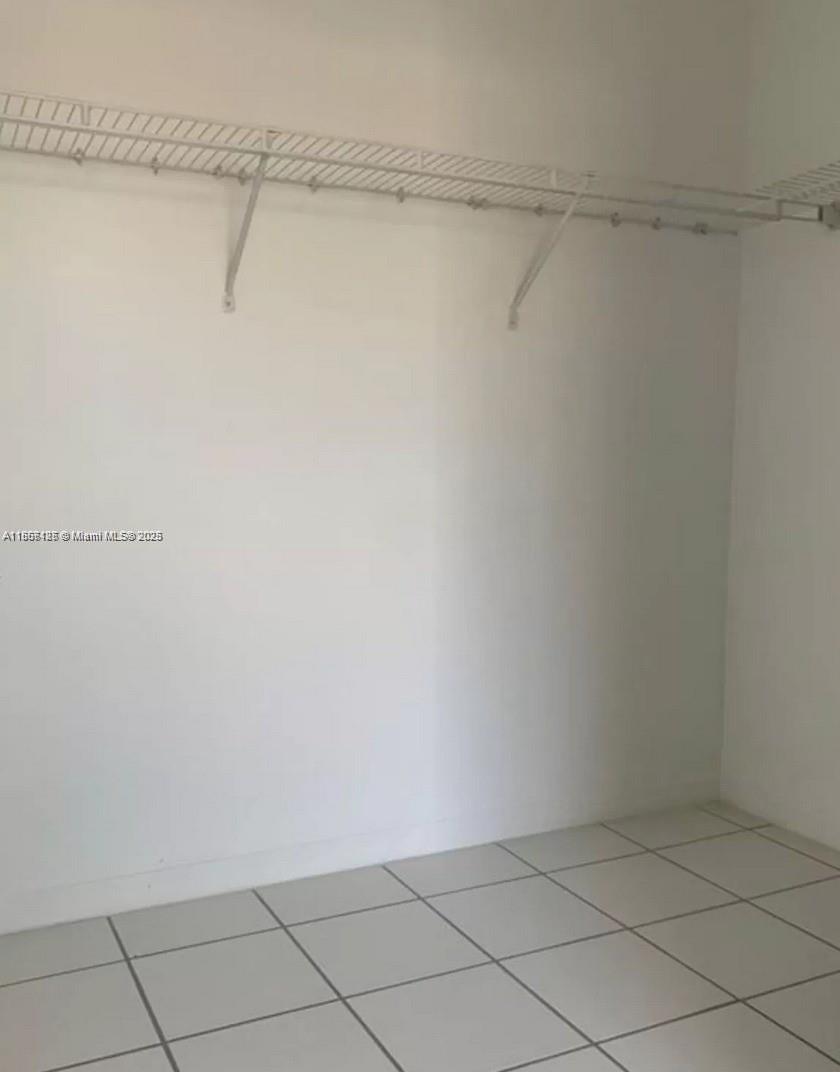 GASO CONDO - Residential