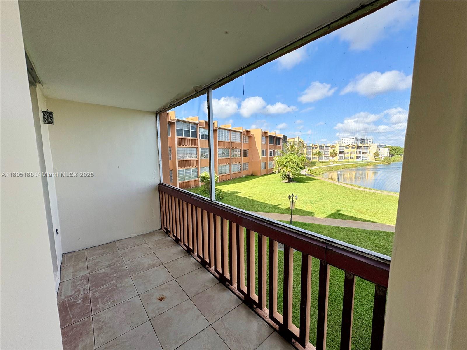 Address Not Disclosed, Miami, Broward County, Florida - 2 Bedrooms  
1 Bathrooms - 