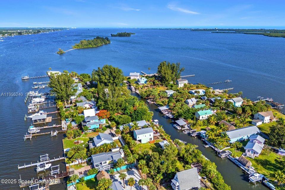 V I P Vacation Island - Residential