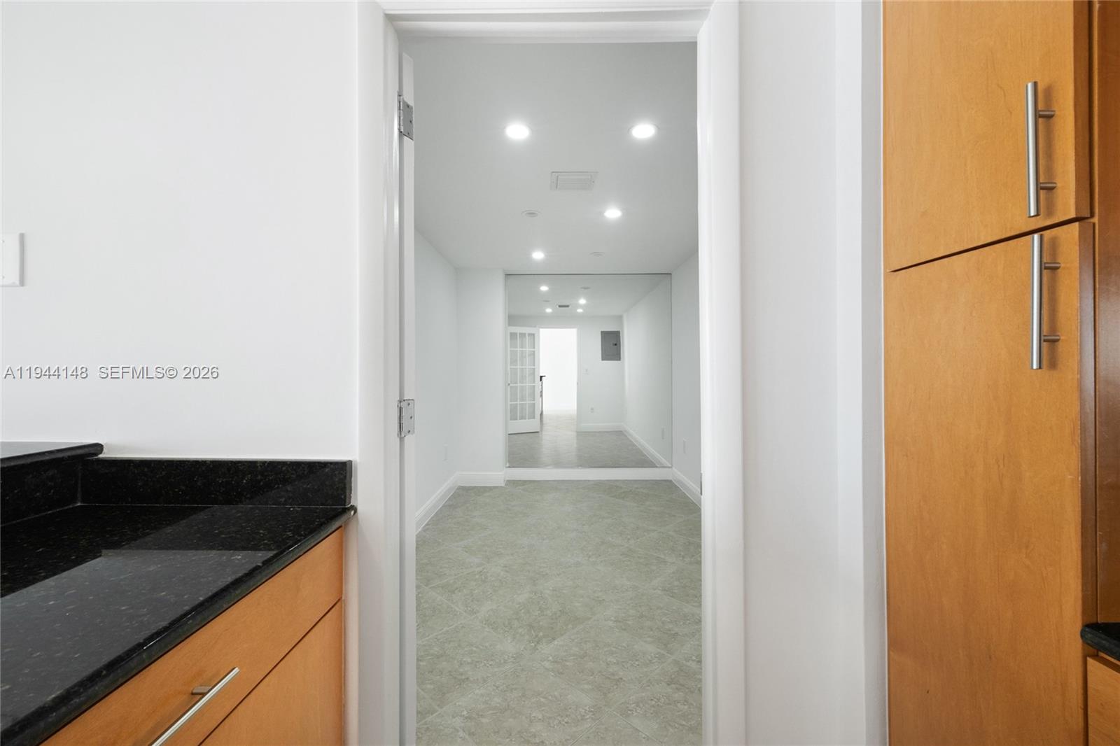 ISLAND POINTE CONDO - Residential