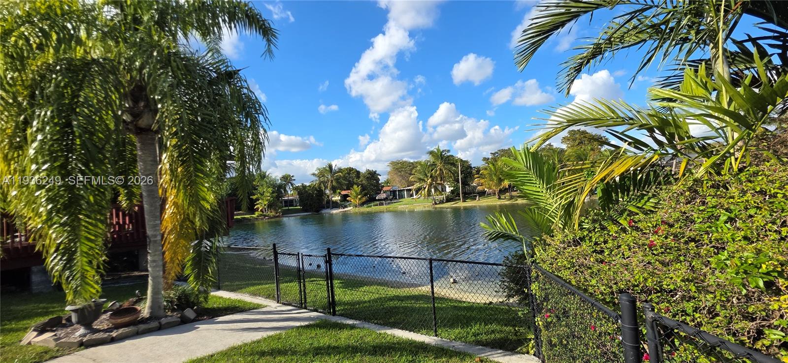 KENDALE LAKES SEC EIGHT - Residential