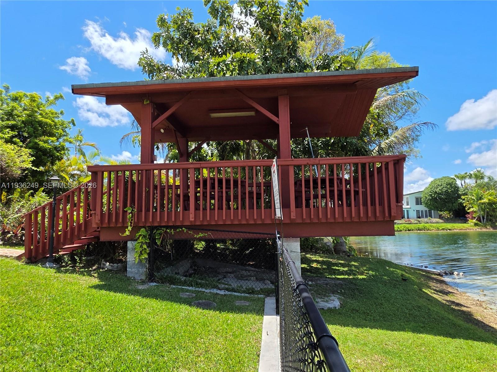 KENDALE LAKES SEC EIGHT - Residential
