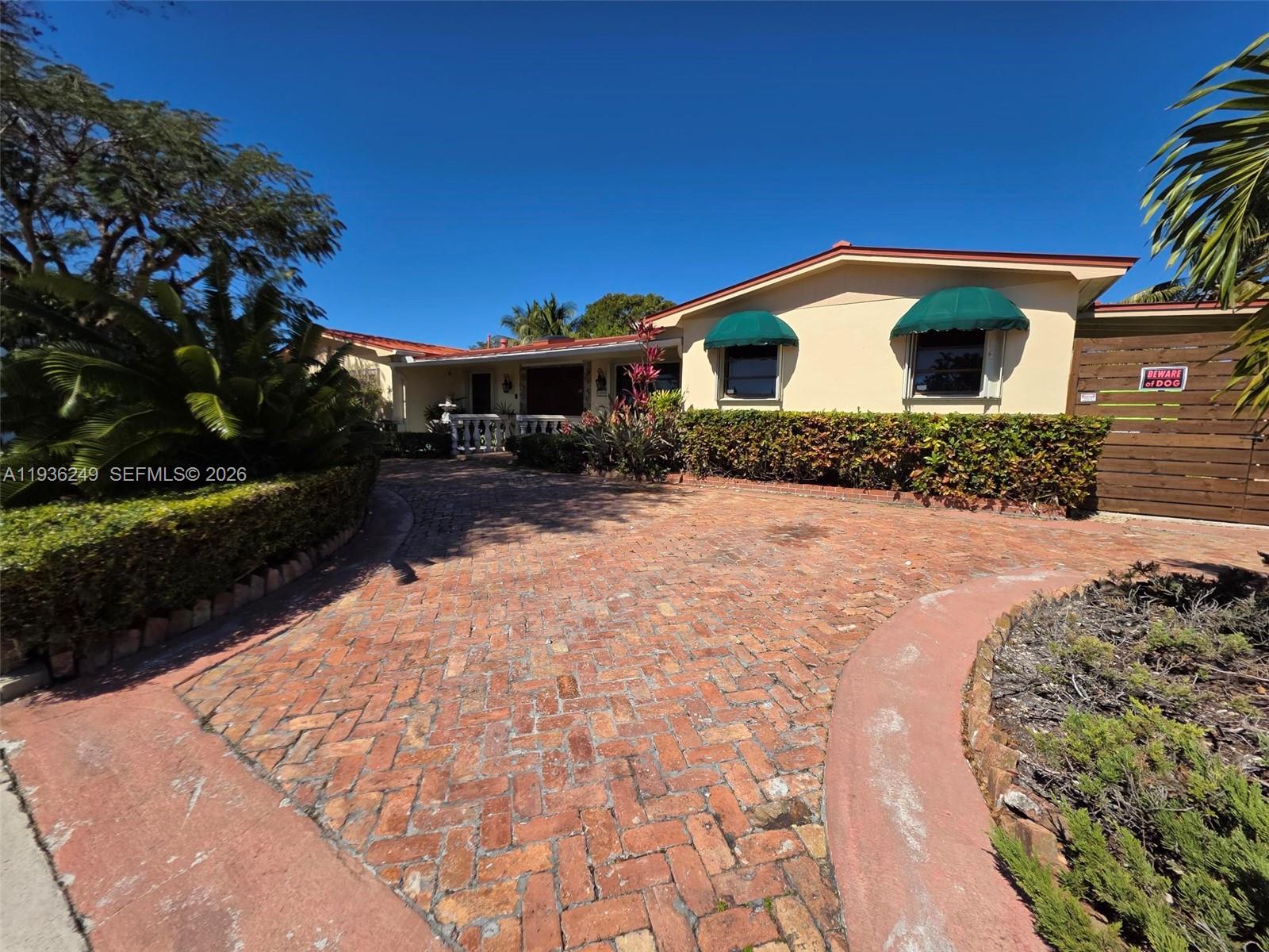 KENDALE LAKES SEC EIGHT - Residential