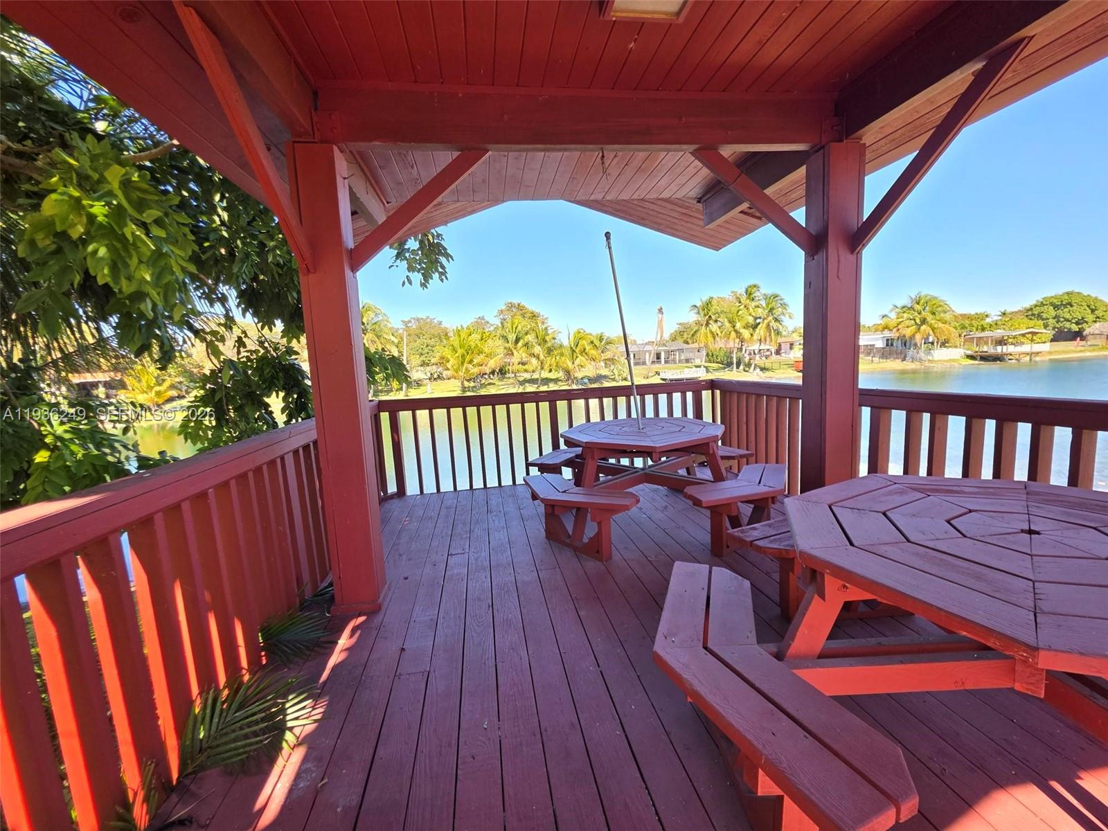 KENDALE LAKES SEC EIGHT - Residential