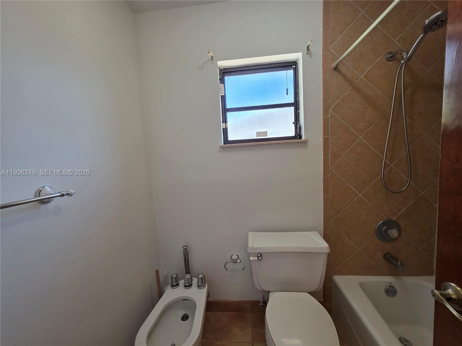 KENDALE LAKES SEC EIGHT - Residential