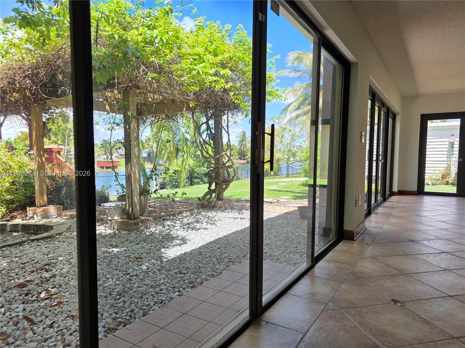 KENDALE LAKES SEC EIGHT - Residential