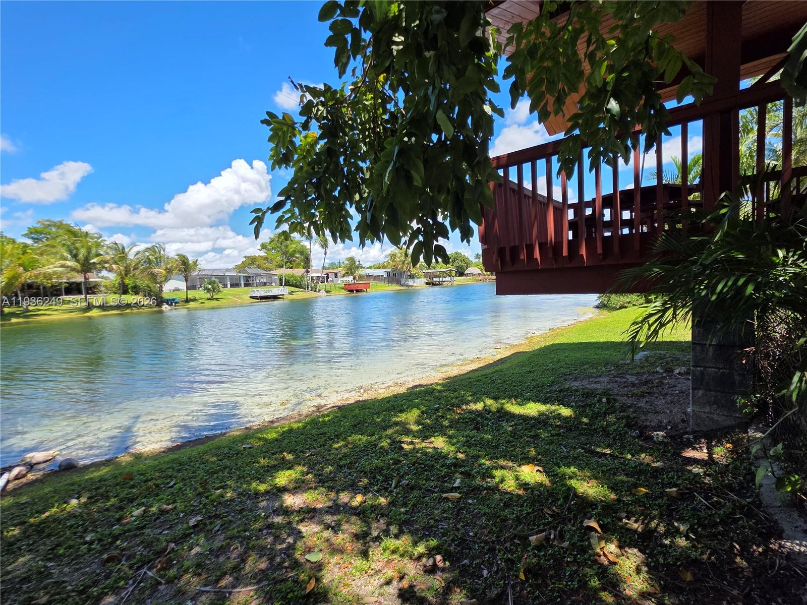 KENDALE LAKES SEC EIGHT - Residential