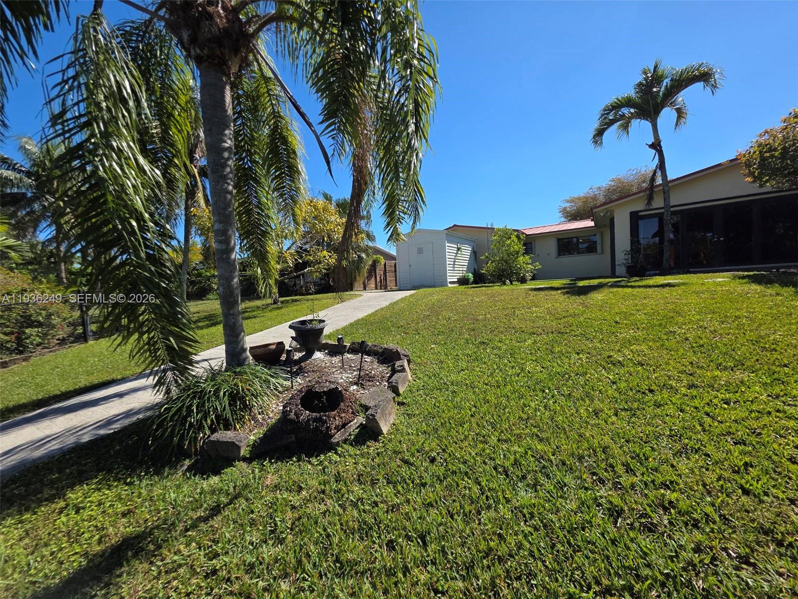 KENDALE LAKES SEC EIGHT - Residential