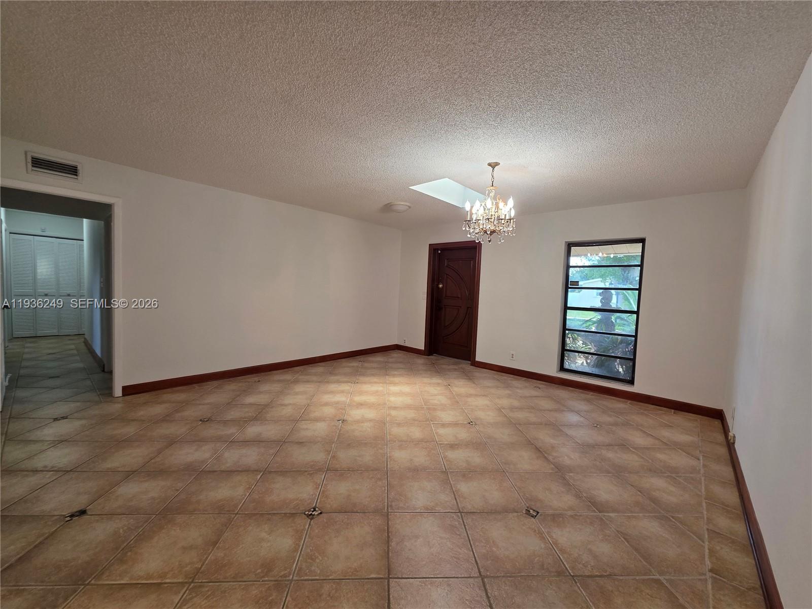 KENDALE LAKES SEC EIGHT - Residential