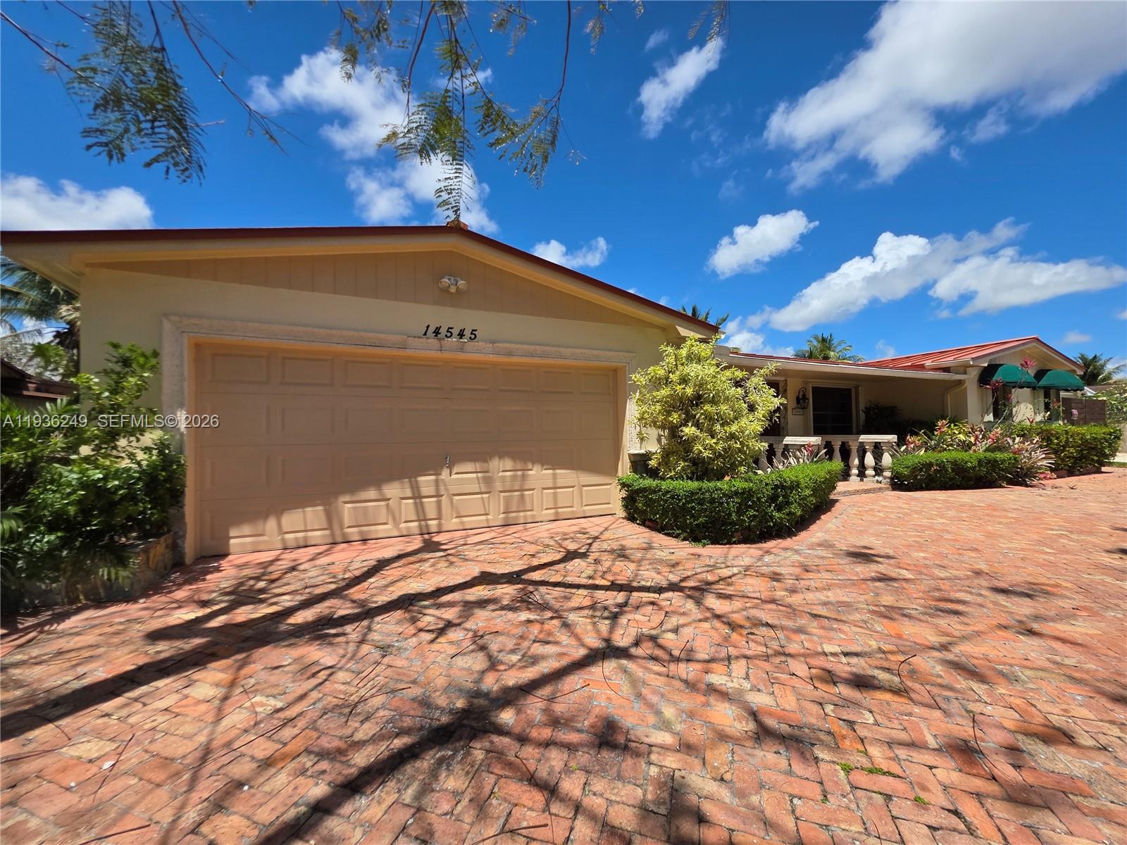 KENDALE LAKES SEC EIGHT - Residential