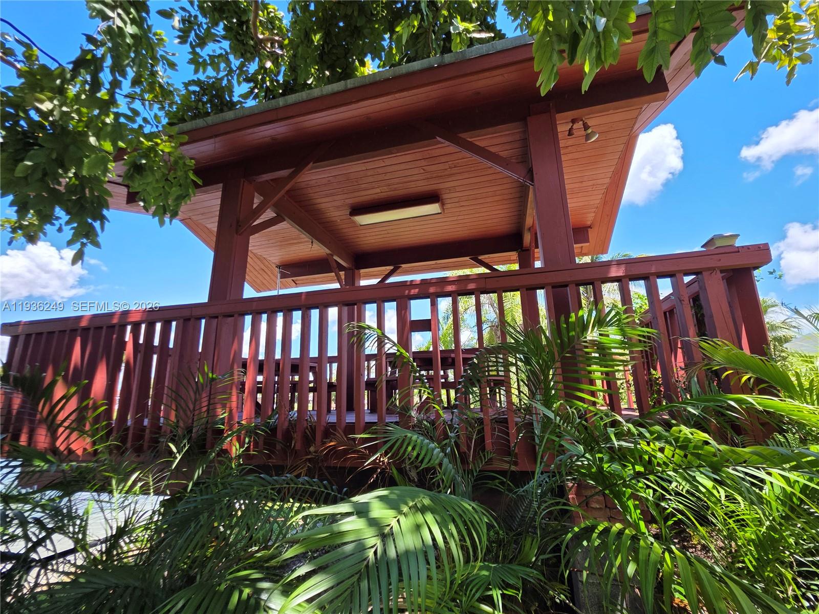 KENDALE LAKES SEC EIGHT - Residential