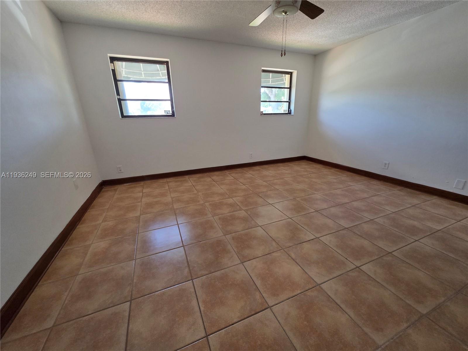 KENDALE LAKES SEC EIGHT - Residential