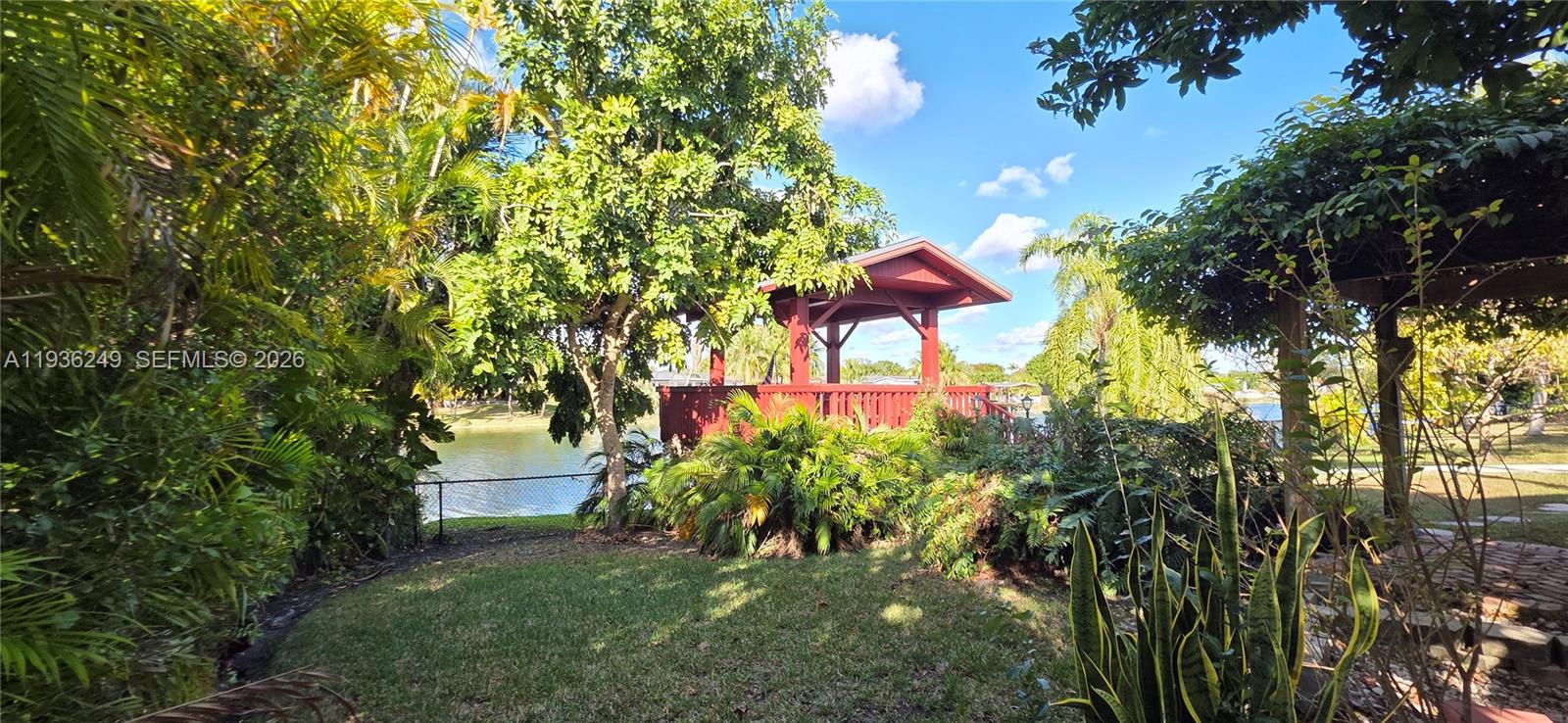 KENDALE LAKES SEC EIGHT - Residential