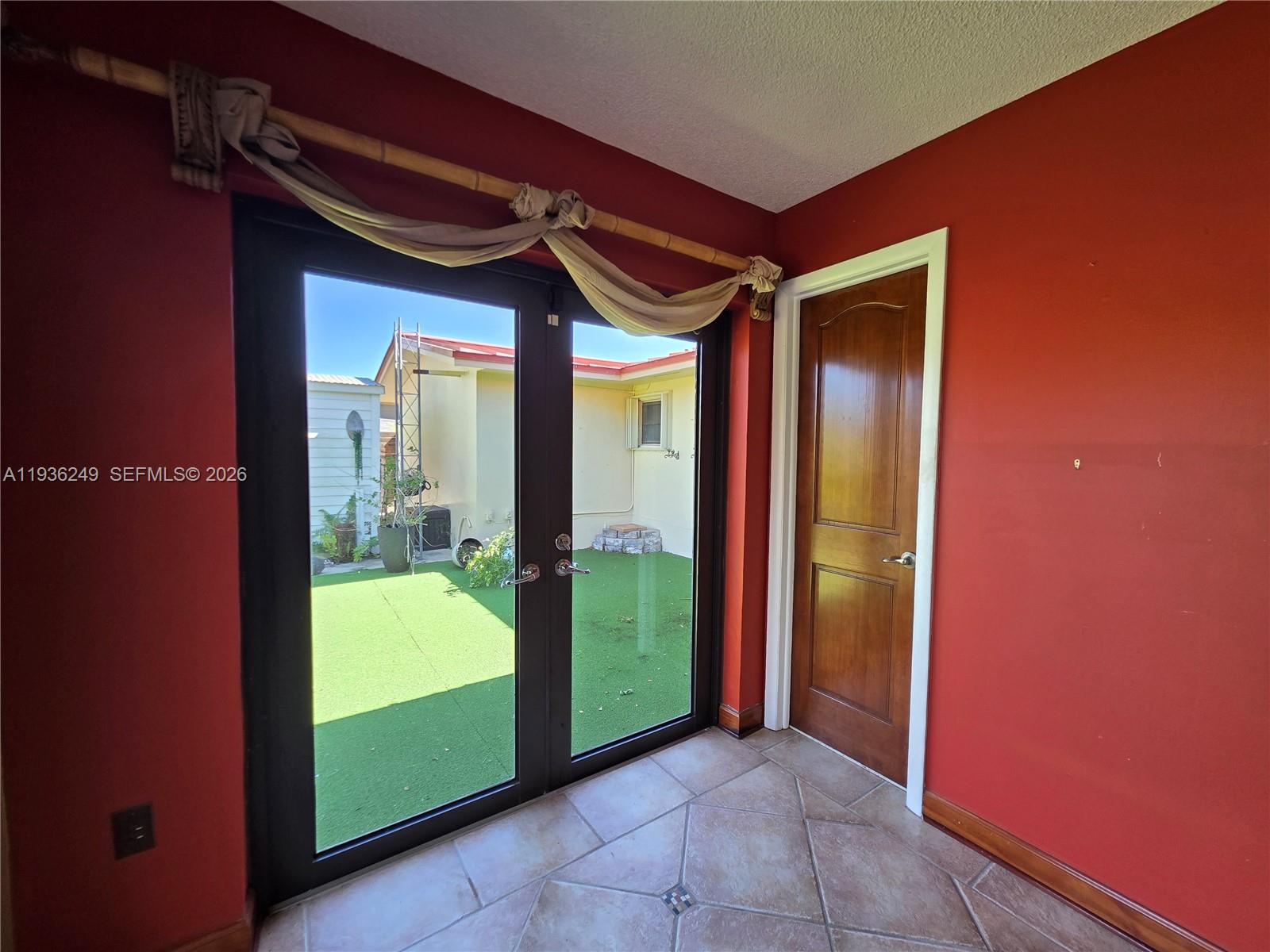 KENDALE LAKES SEC EIGHT - Residential