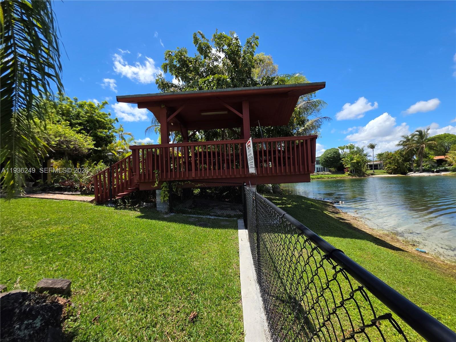 KENDALE LAKES SEC EIGHT - Residential