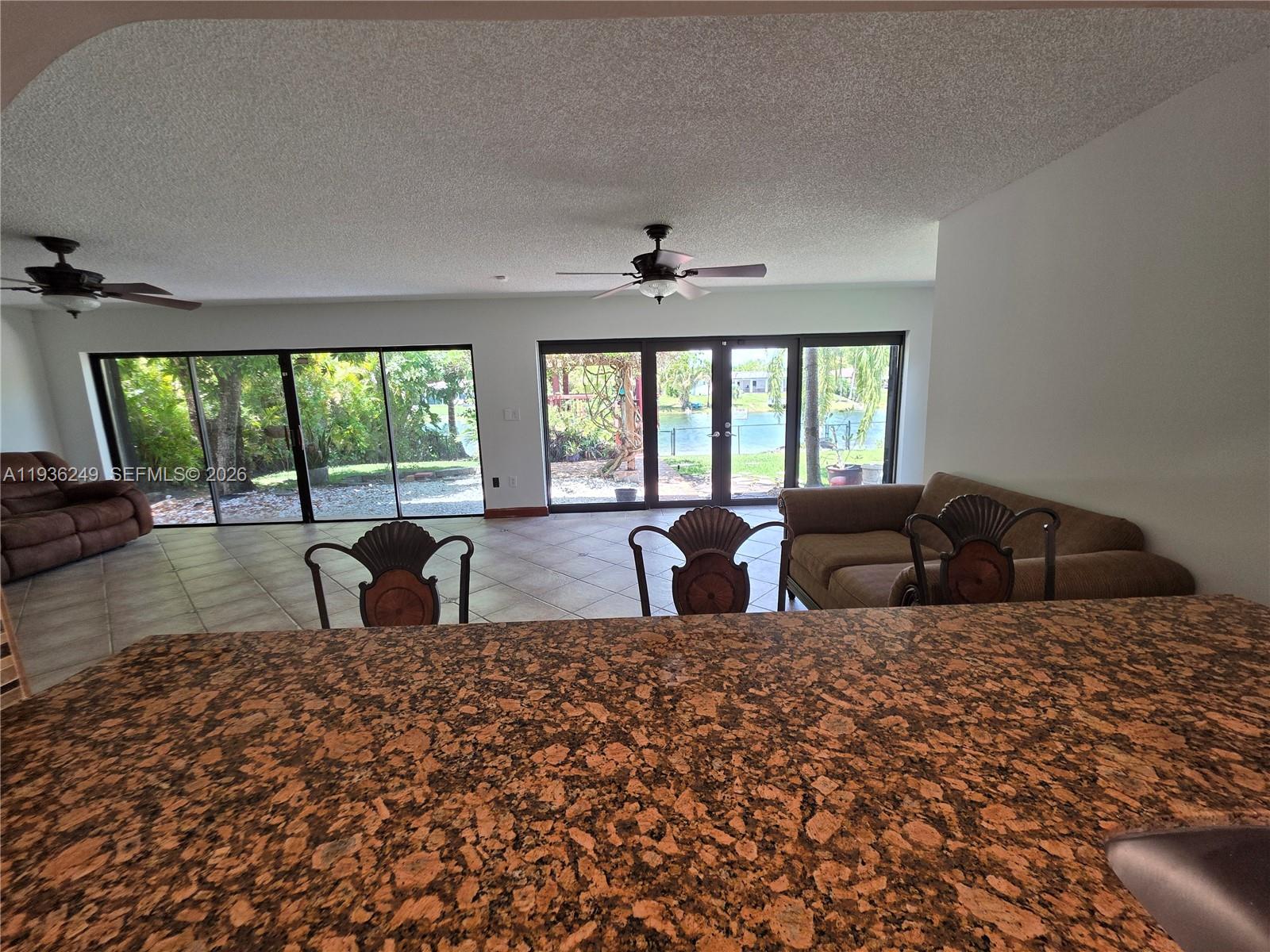 KENDALE LAKES SEC EIGHT - Residential
