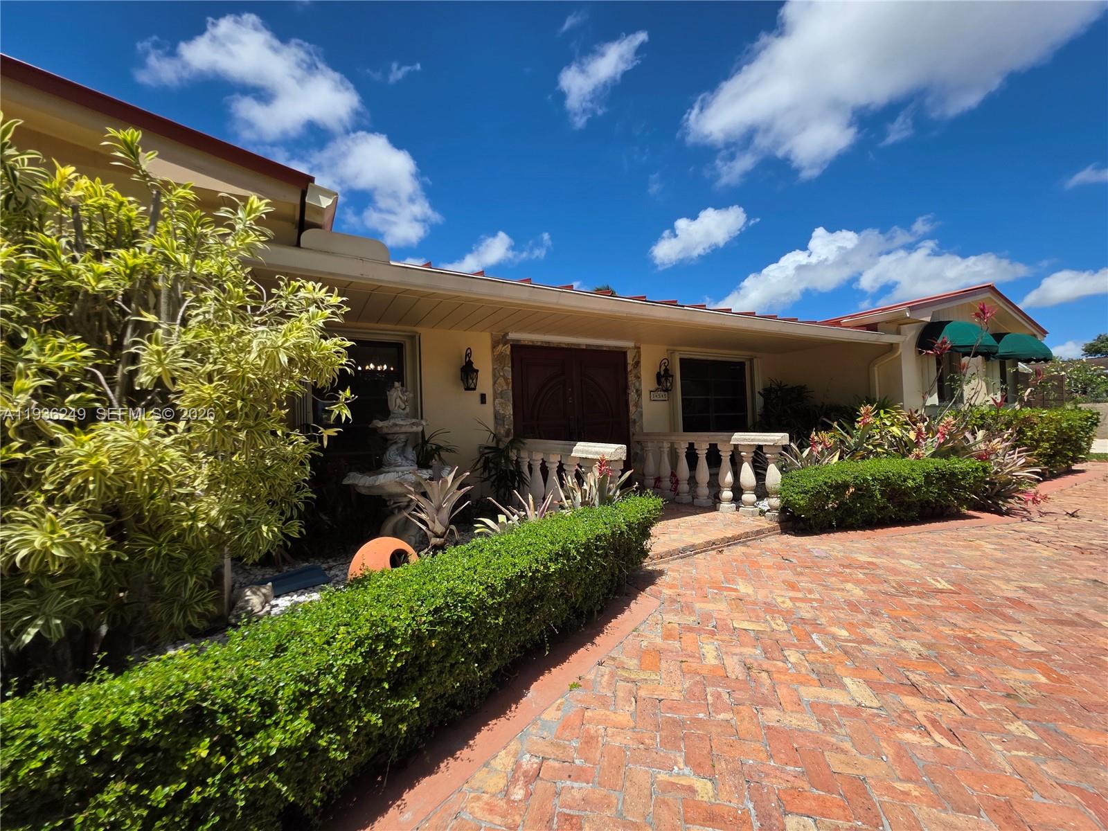 KENDALE LAKES SEC EIGHT - Residential