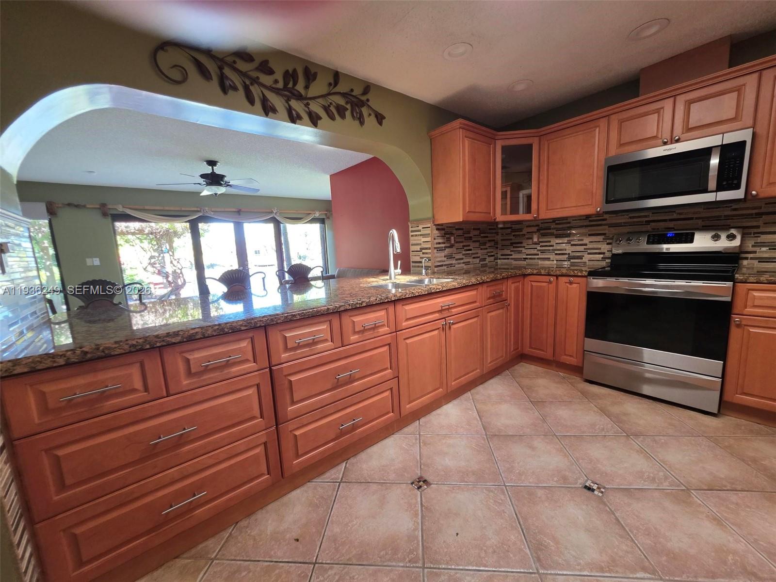 KENDALE LAKES SEC EIGHT - Residential