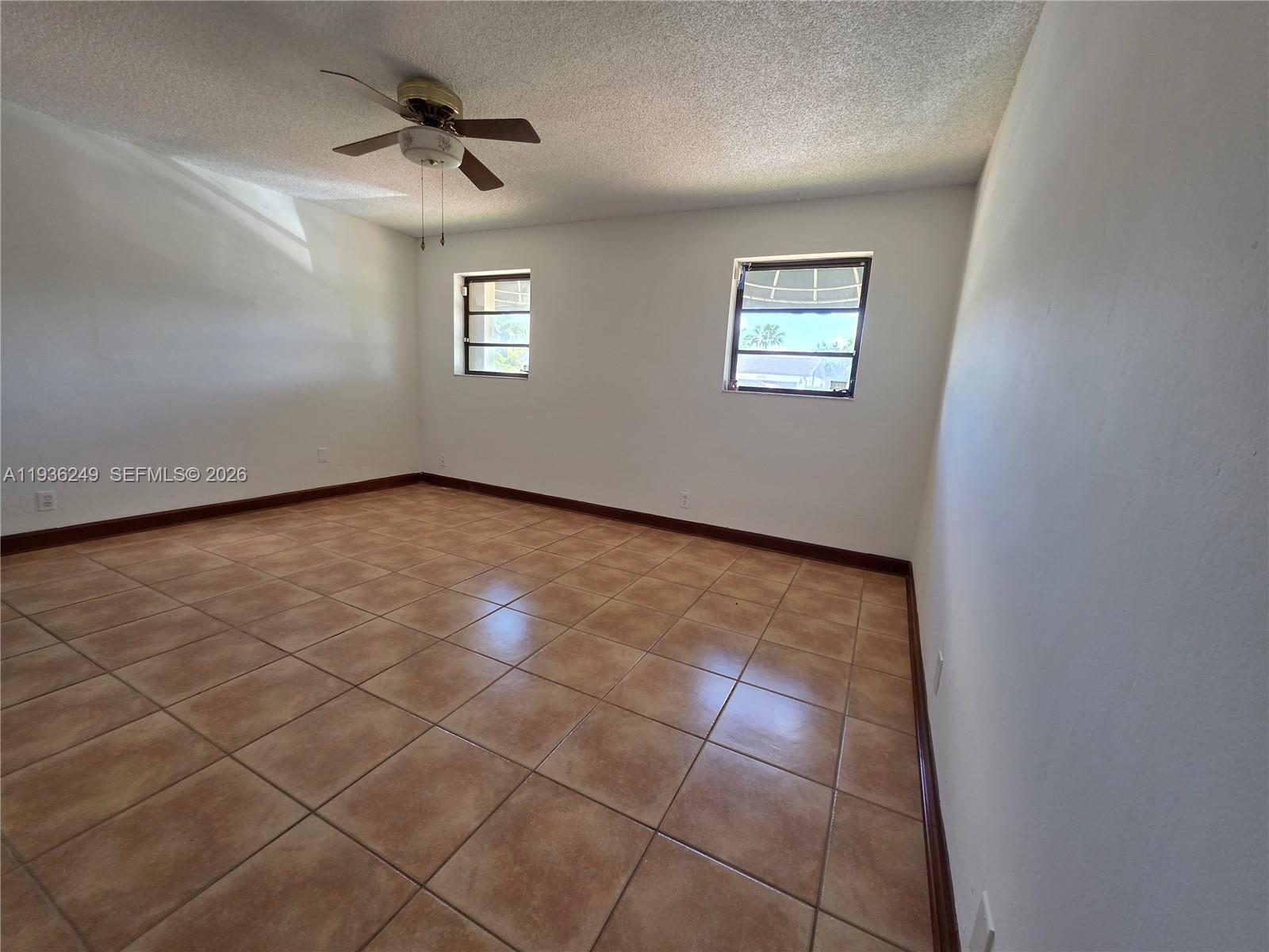 KENDALE LAKES SEC EIGHT - Residential