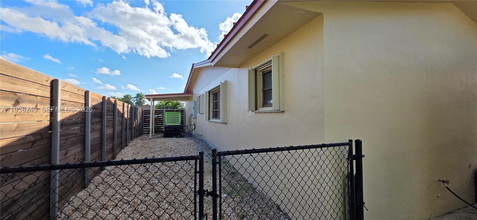 KENDALE LAKES SEC EIGHT - Residential