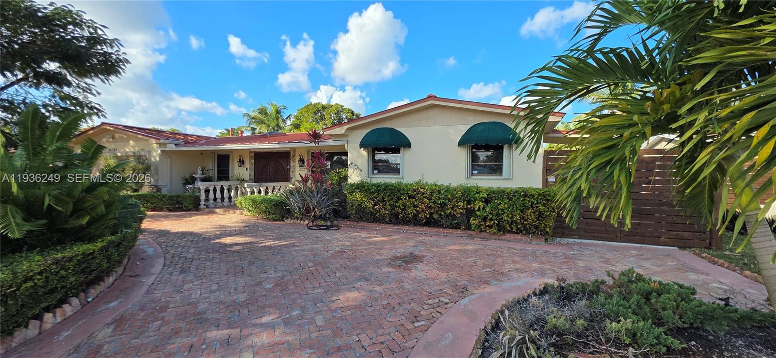 KENDALE LAKES SEC EIGHT - Residential