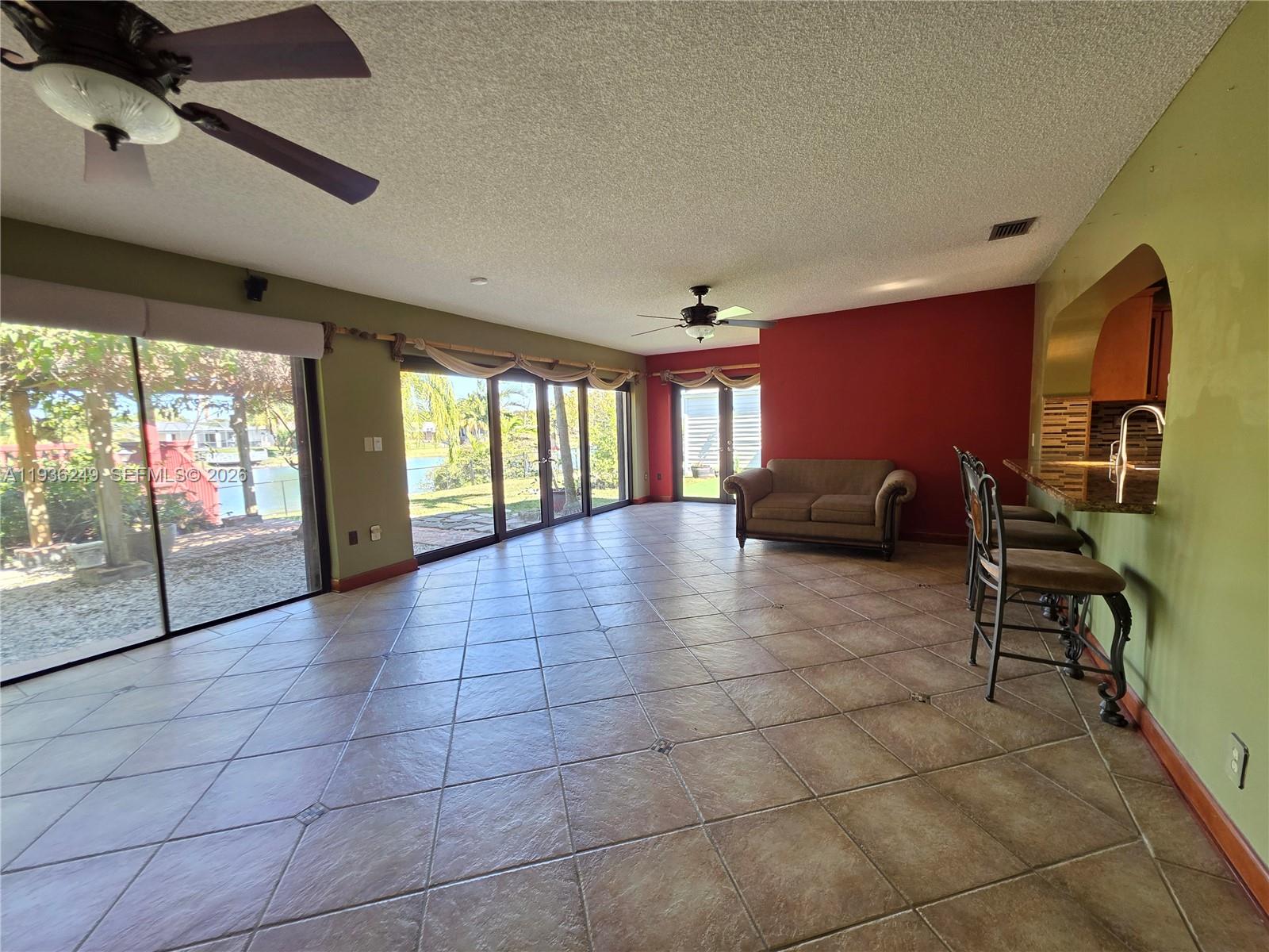 KENDALE LAKES SEC EIGHT - Residential