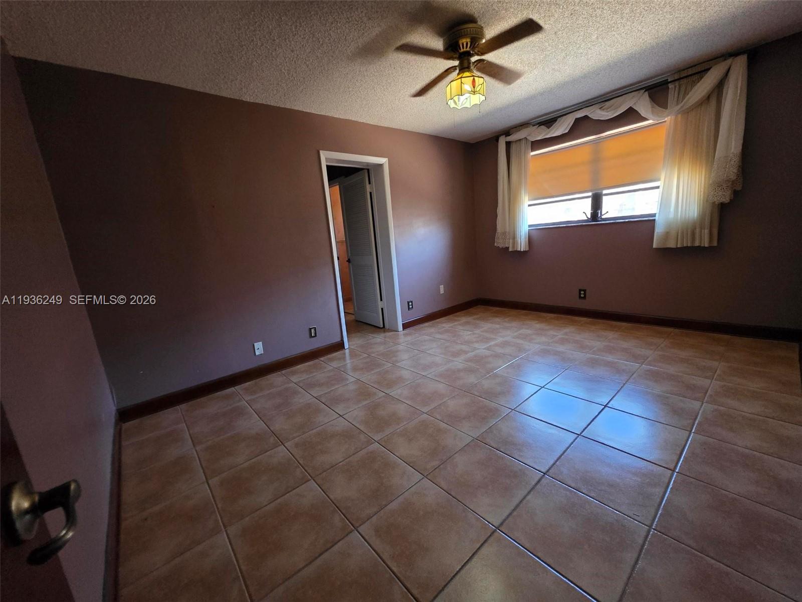 KENDALE LAKES SEC EIGHT - Residential