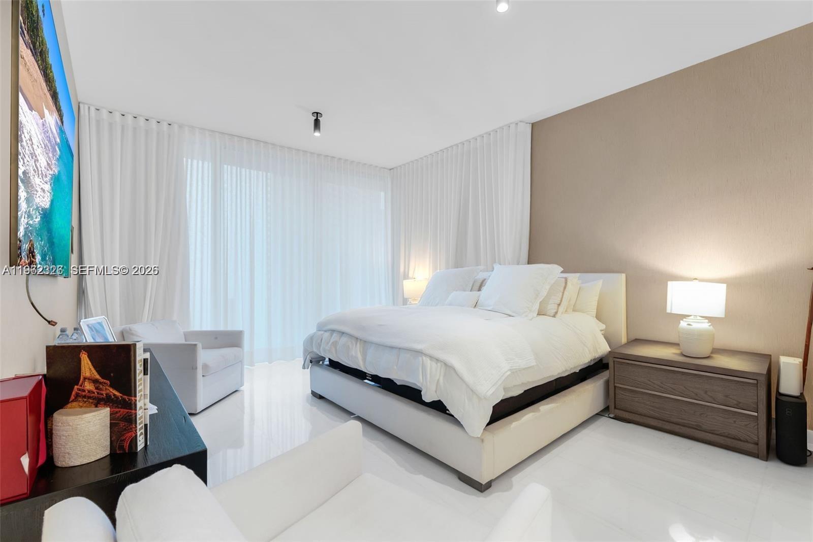 Aston Marin Residences - Residential