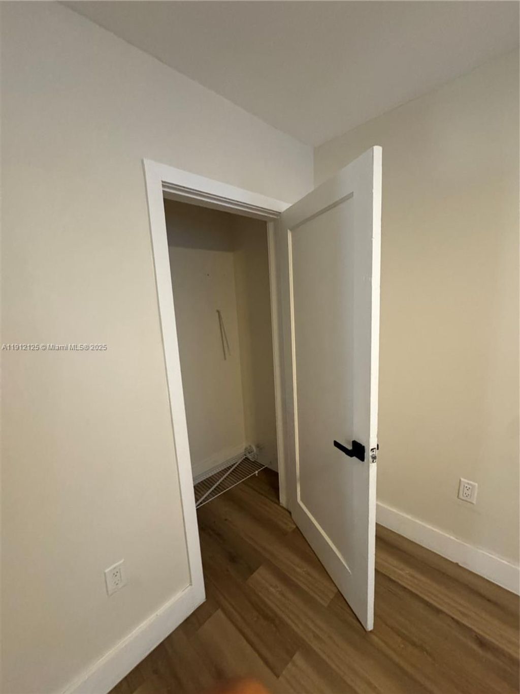 Photo of 1116 NE 15th Ave #1-2, Fort Lauderdale, FL 33304 (MLS # A11912125)