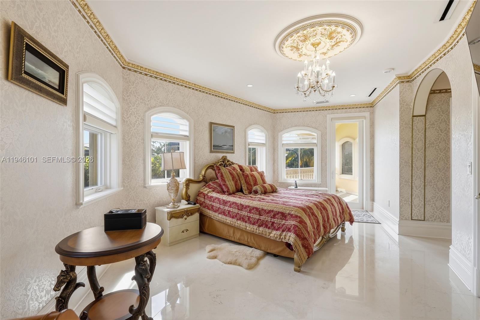 GOLDEN BEACH SEC F - Residential