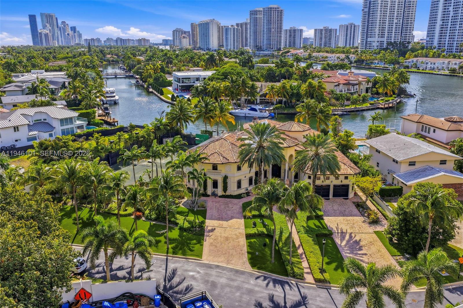 GOLDEN BEACH SEC F - Residential