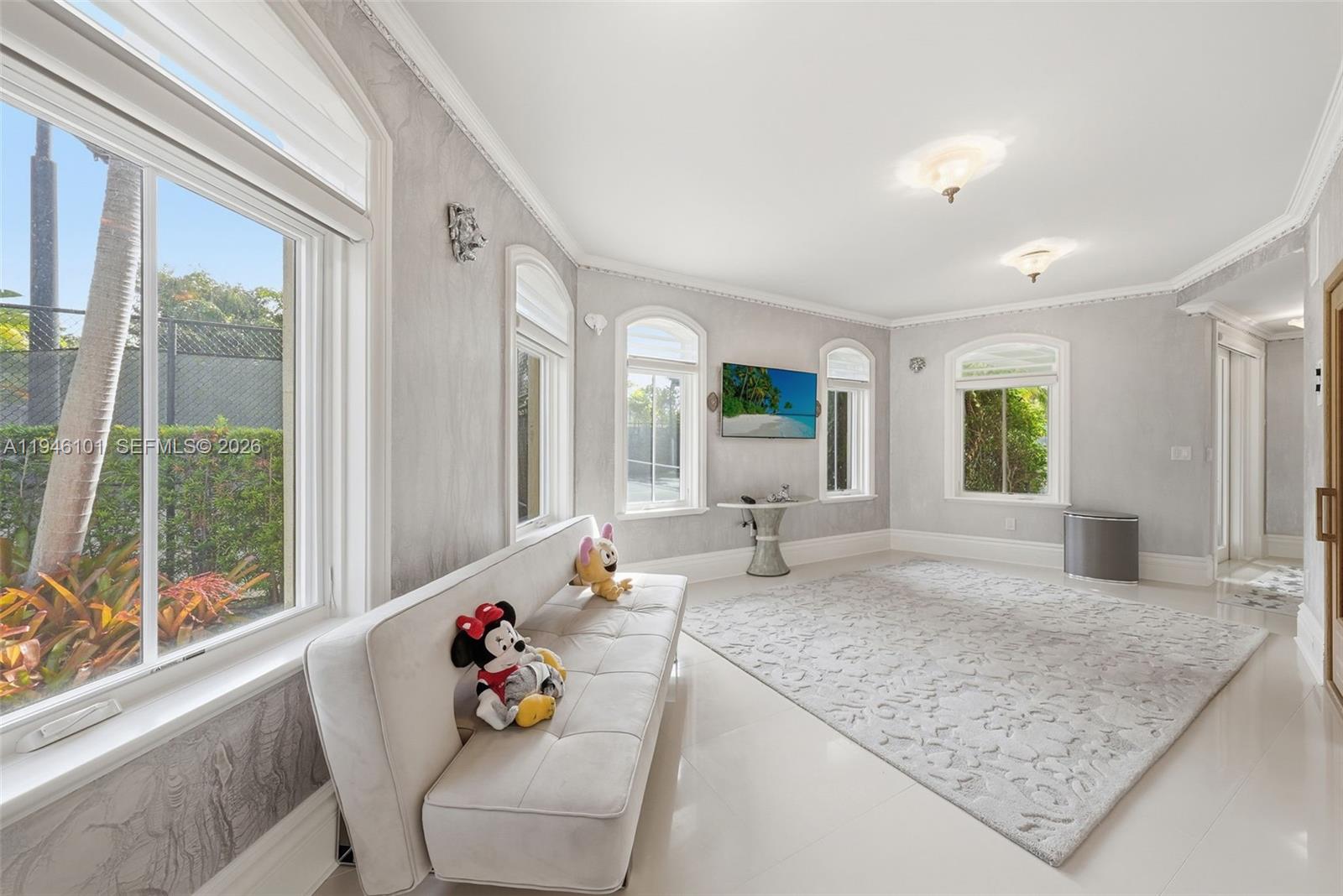 GOLDEN BEACH SEC F - Residential