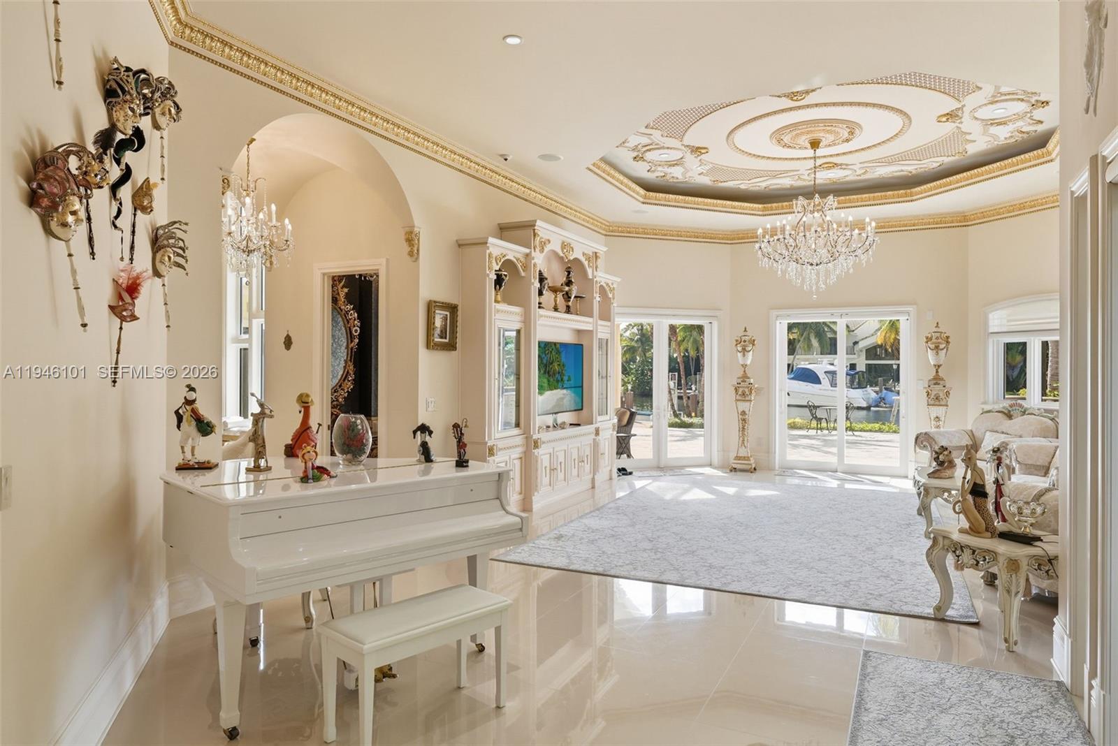 GOLDEN BEACH SEC F - Residential