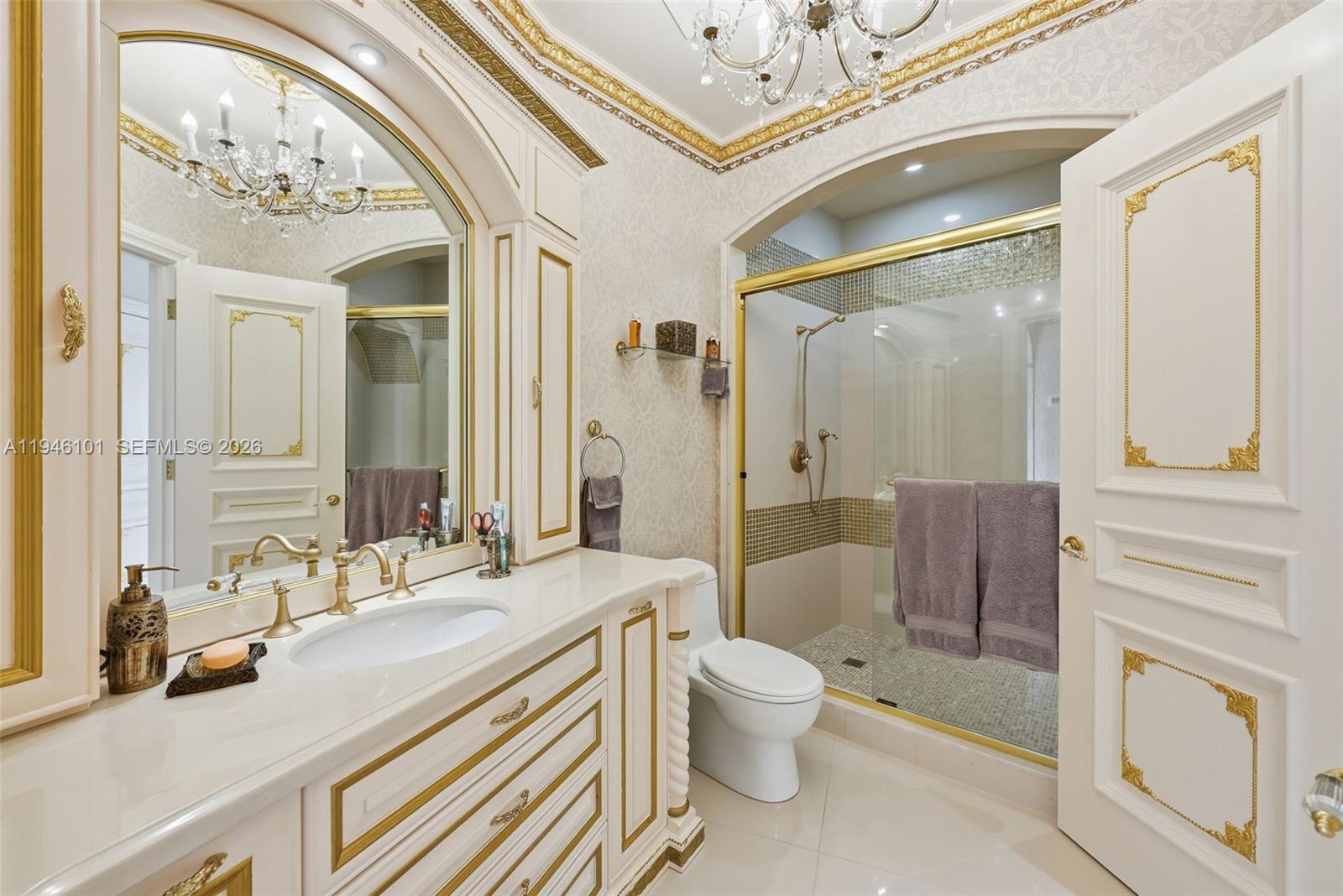 GOLDEN BEACH SEC F - Residential