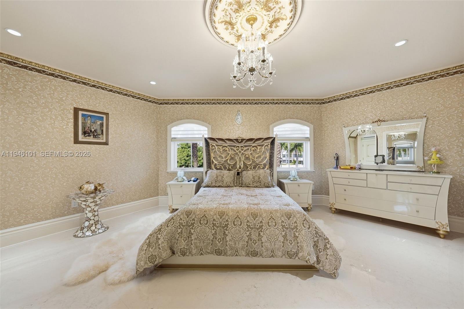 GOLDEN BEACH SEC F - Residential