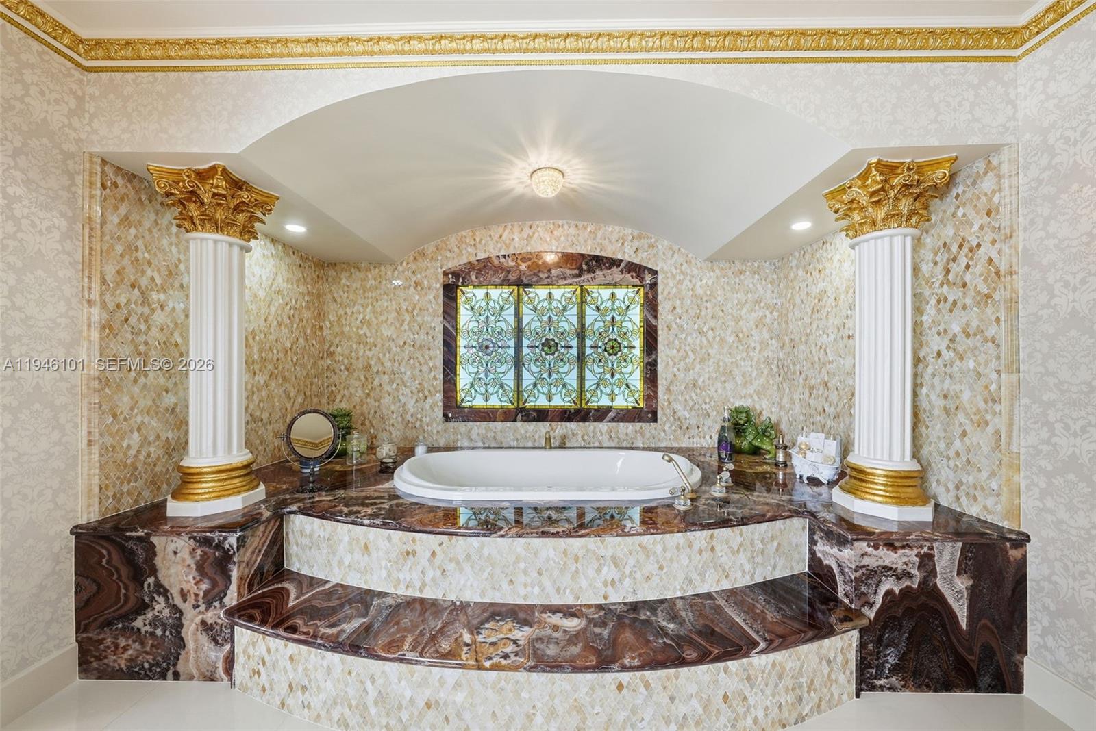 GOLDEN BEACH SEC F - Residential