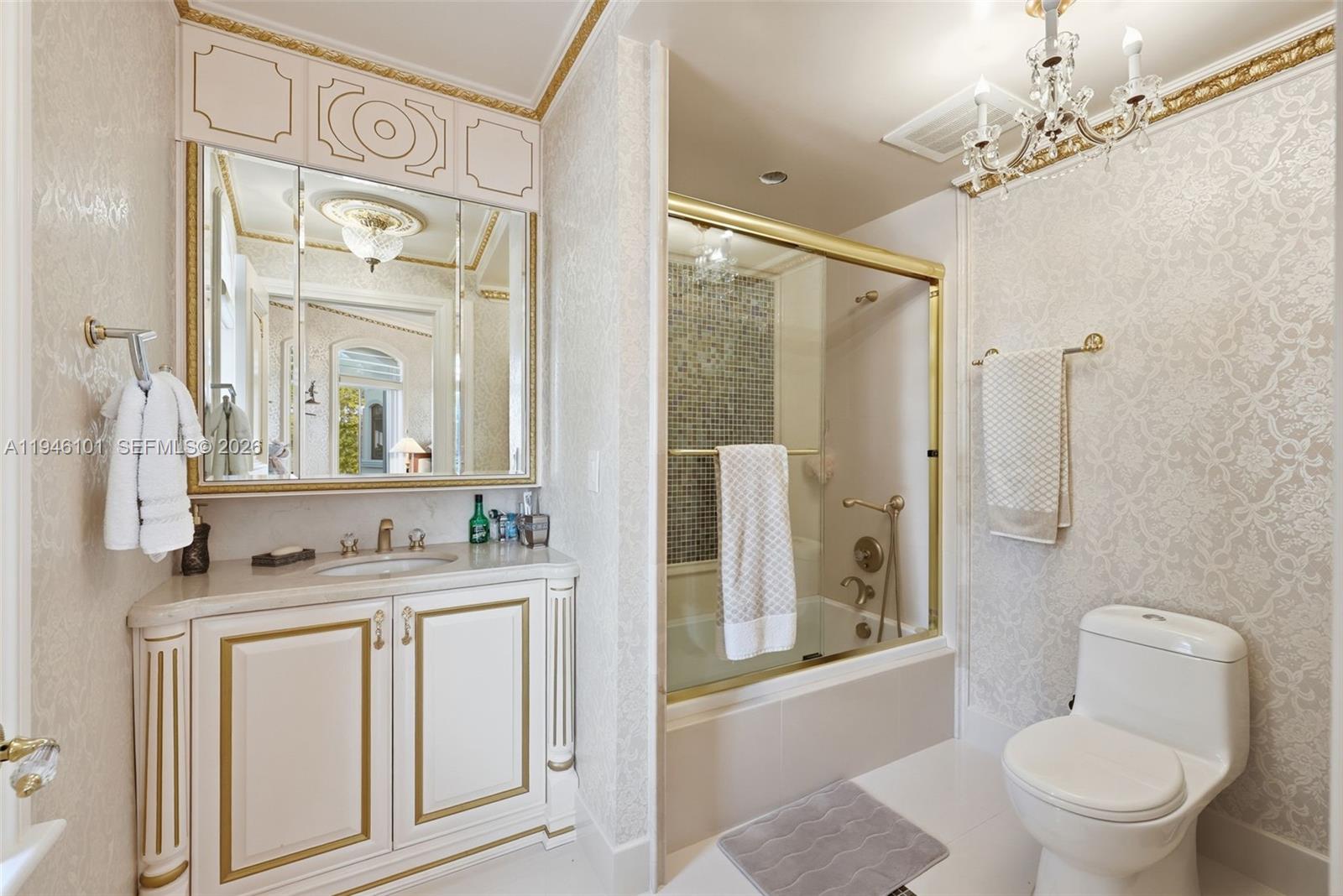 GOLDEN BEACH SEC F - Residential