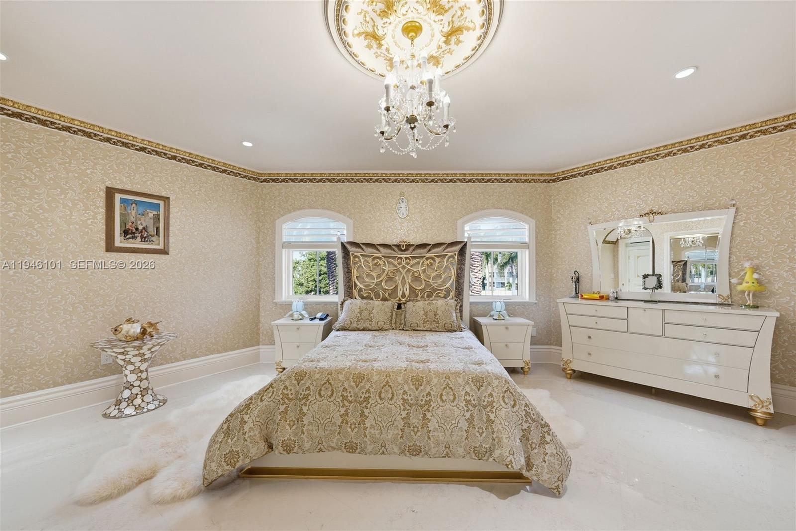 GOLDEN BEACH SEC F - Residential