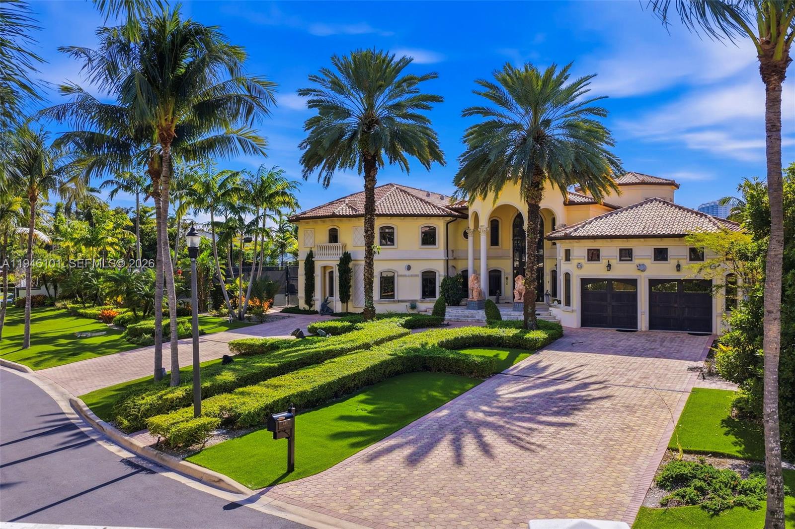 GOLDEN BEACH SEC F - Residential