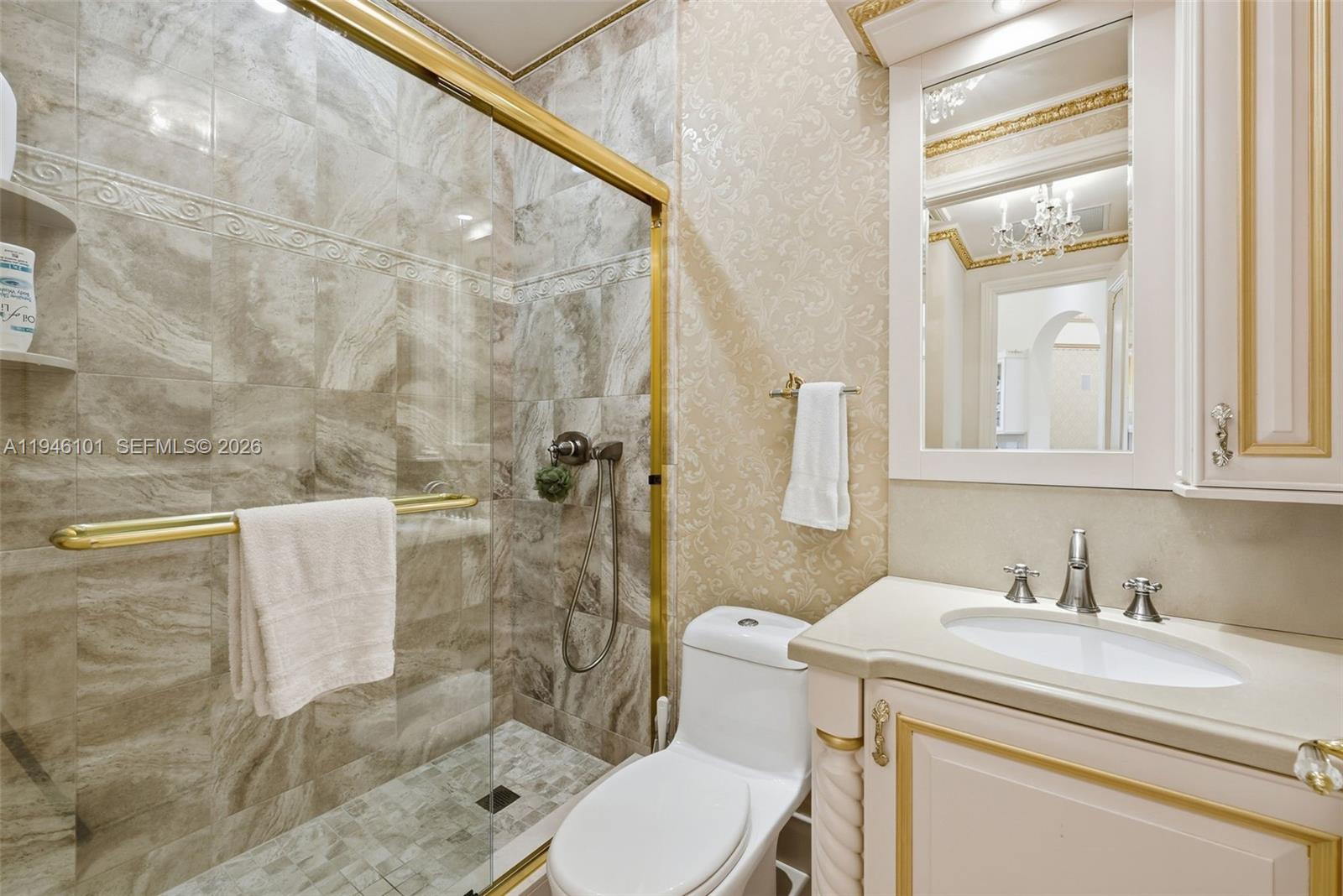 GOLDEN BEACH SEC F - Residential