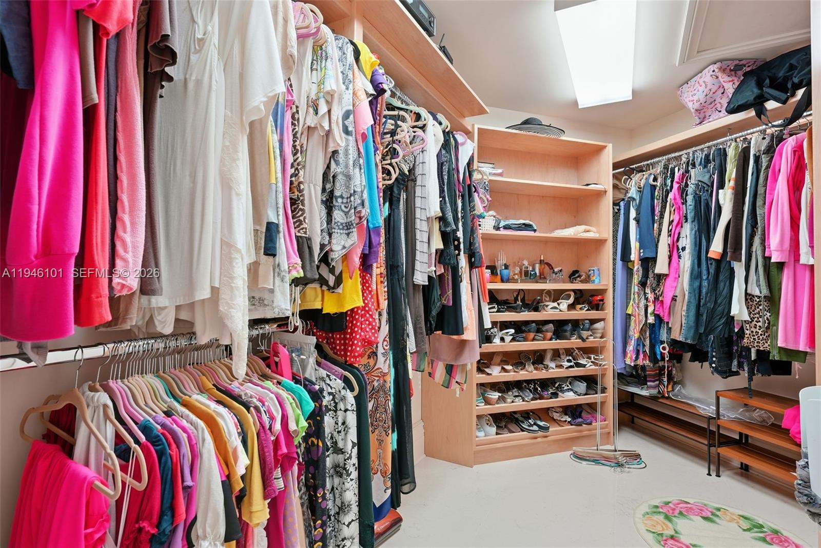 GOLDEN BEACH SEC F - Residential