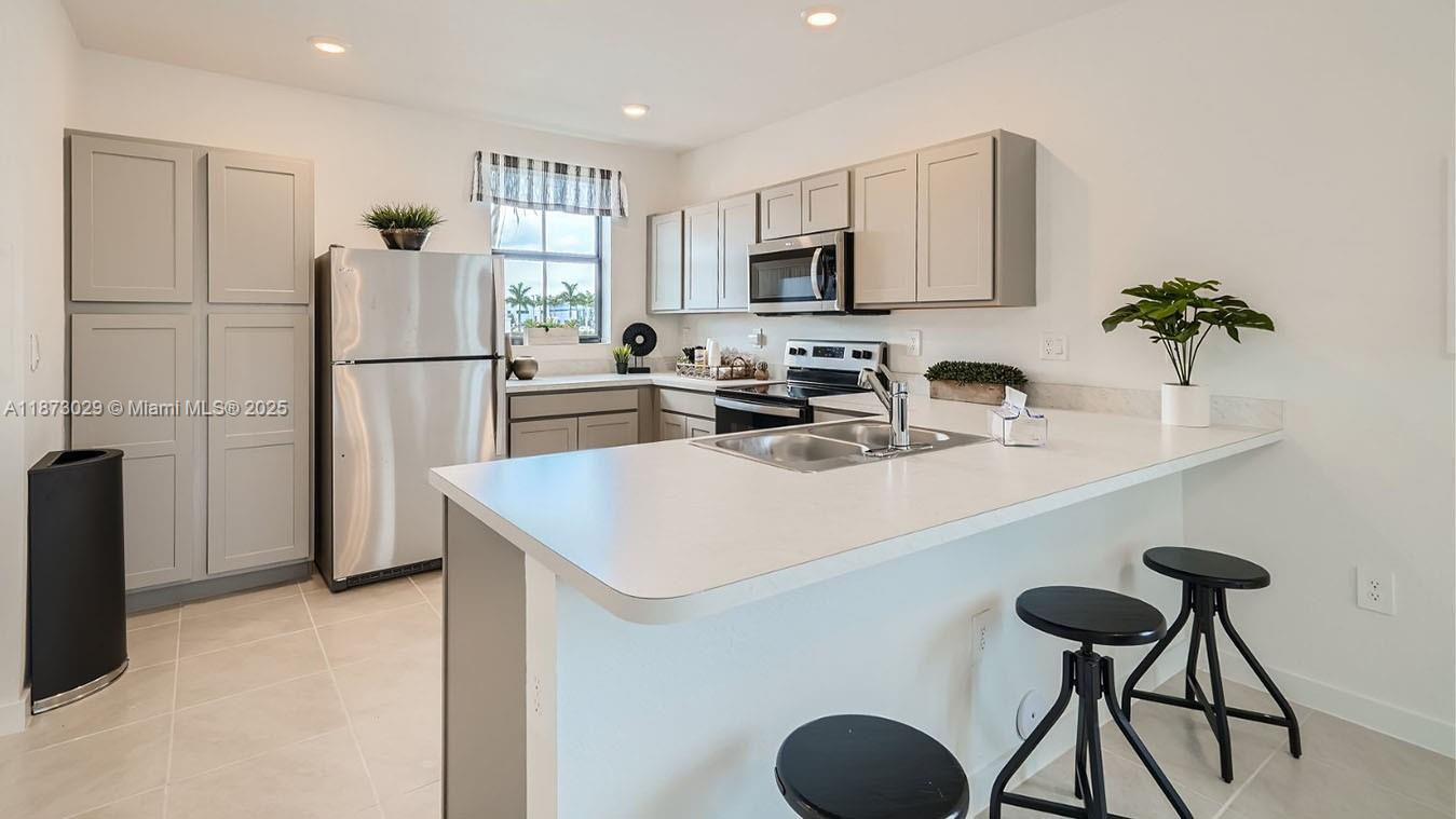 Palm Cay - Residential