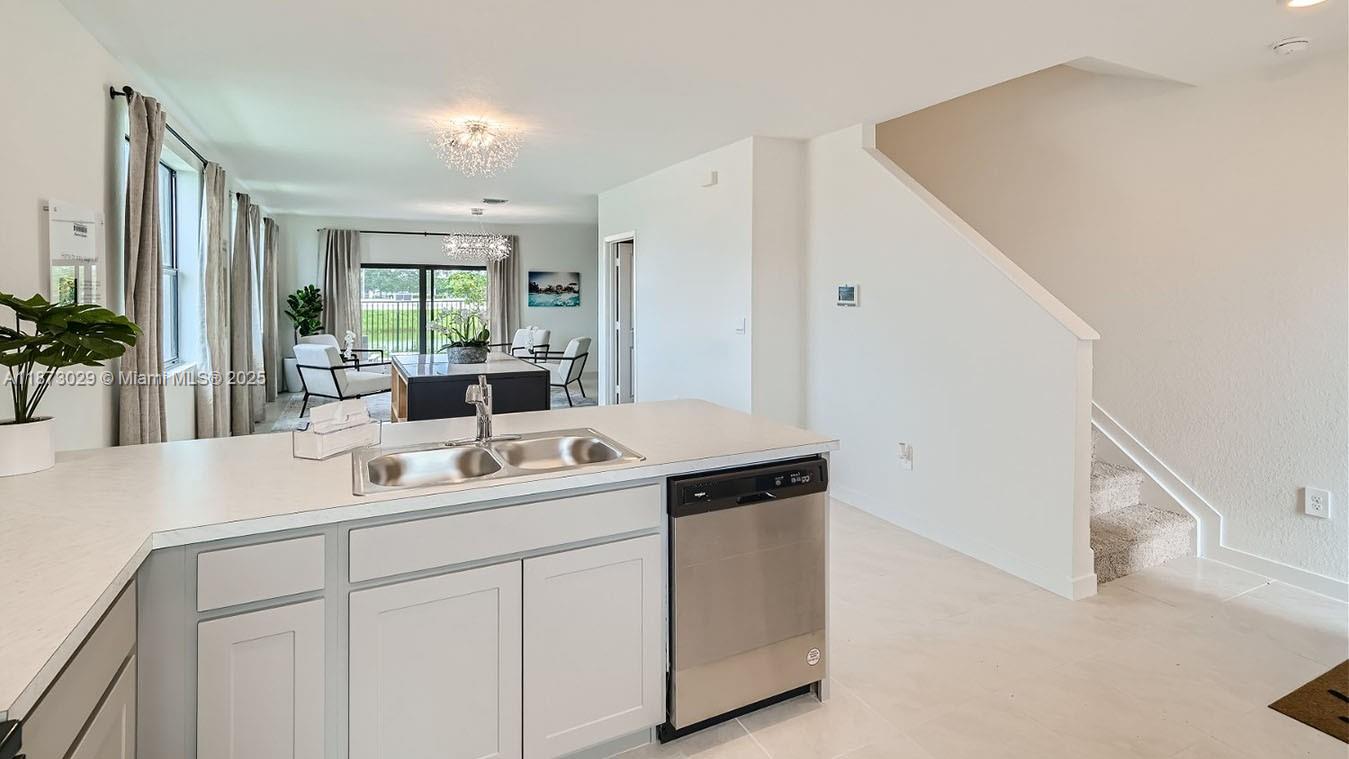 Palm Cay - Residential