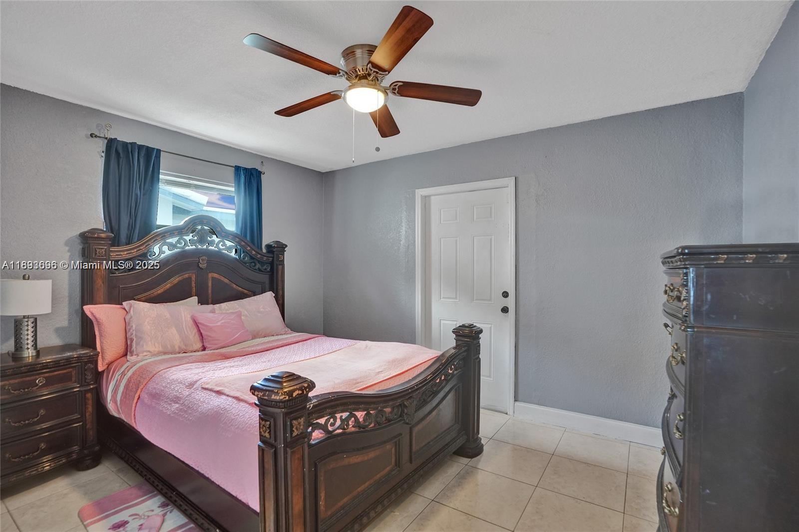 TAMARAC LAKES - Residential