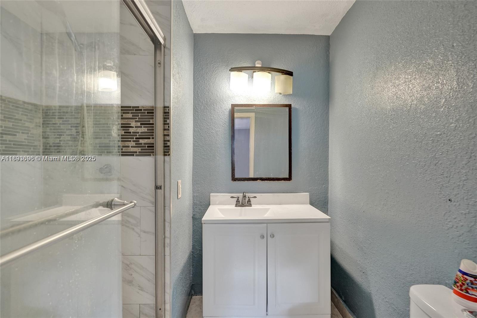 TAMARAC LAKES - Residential